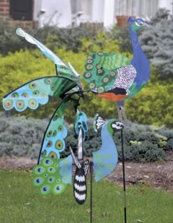 Premier® Lawn Spinner (Peacock) -Default Template 6 25368 25184 Peacocks grande 70830.1525105949